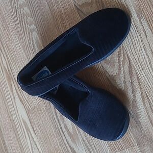 Floopi Slippers.